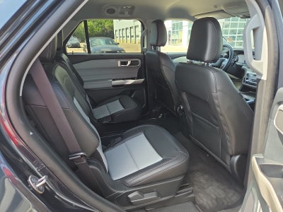 2024 Ford Explorer XLT Sport 202A