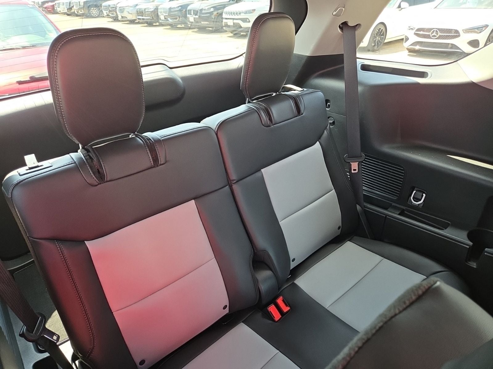2024 Ford Explorer XLT Sport 202A