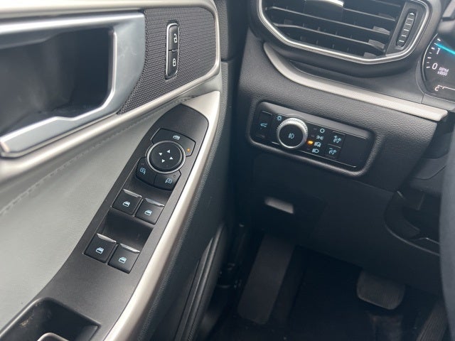 2023 Ford Explorer XLT 202A Sport