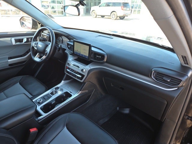 2023 Ford Explorer XLT 202A Sport