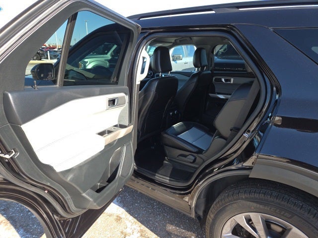 2023 Ford Explorer XLT 202A Sport