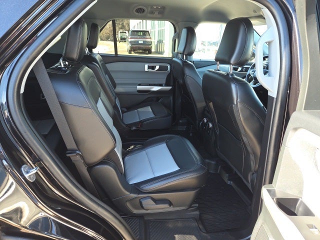 2023 Ford Explorer XLT 202A Sport