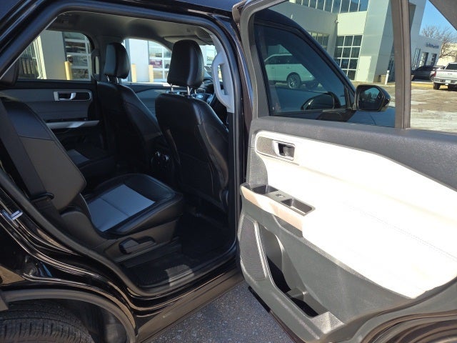 2023 Ford Explorer XLT 202A Sport