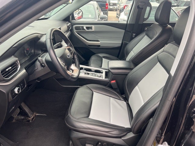 2023 Ford Explorer XLT 202A Sport