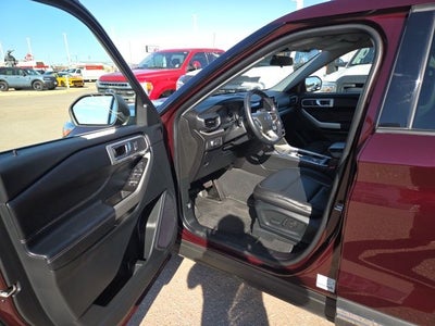 2022 Ford Explorer XLT 202A