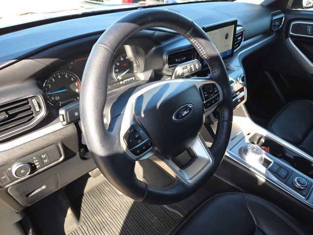 2022 Ford Explorer XLT 202A