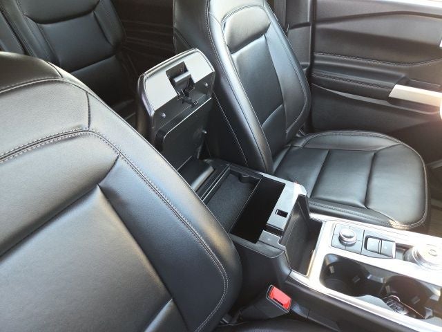 2022 Ford Explorer XLT 202A