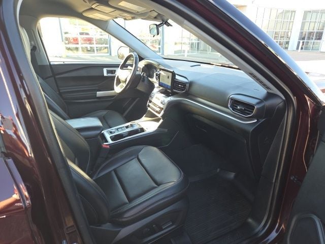 2022 Ford Explorer XLT 202A