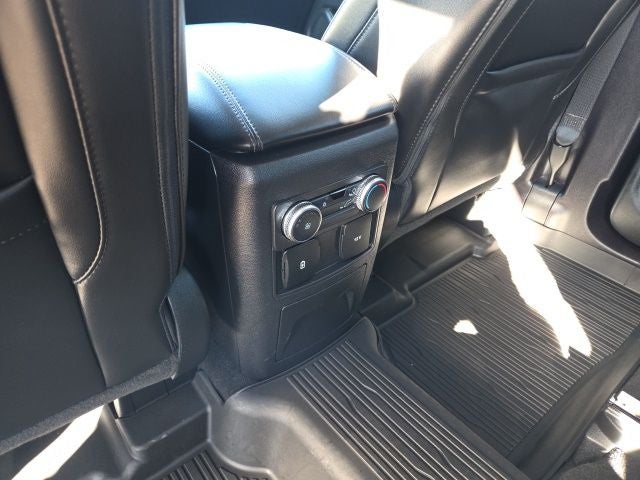 2022 Ford Explorer XLT 202A