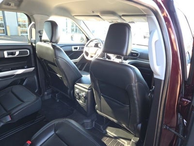 2022 Ford Explorer XLT 202A