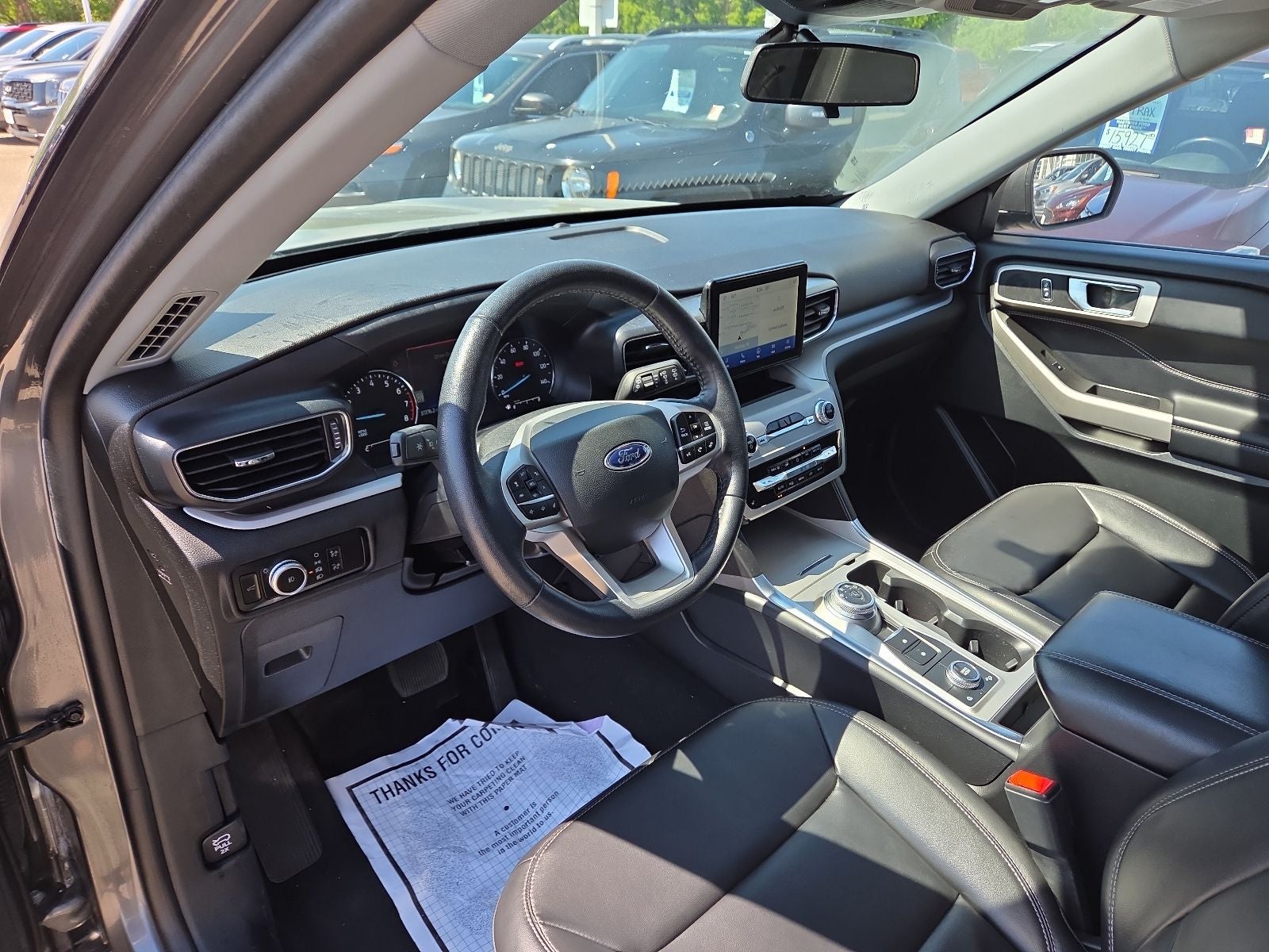 2023 Ford Explorer XLT 202A