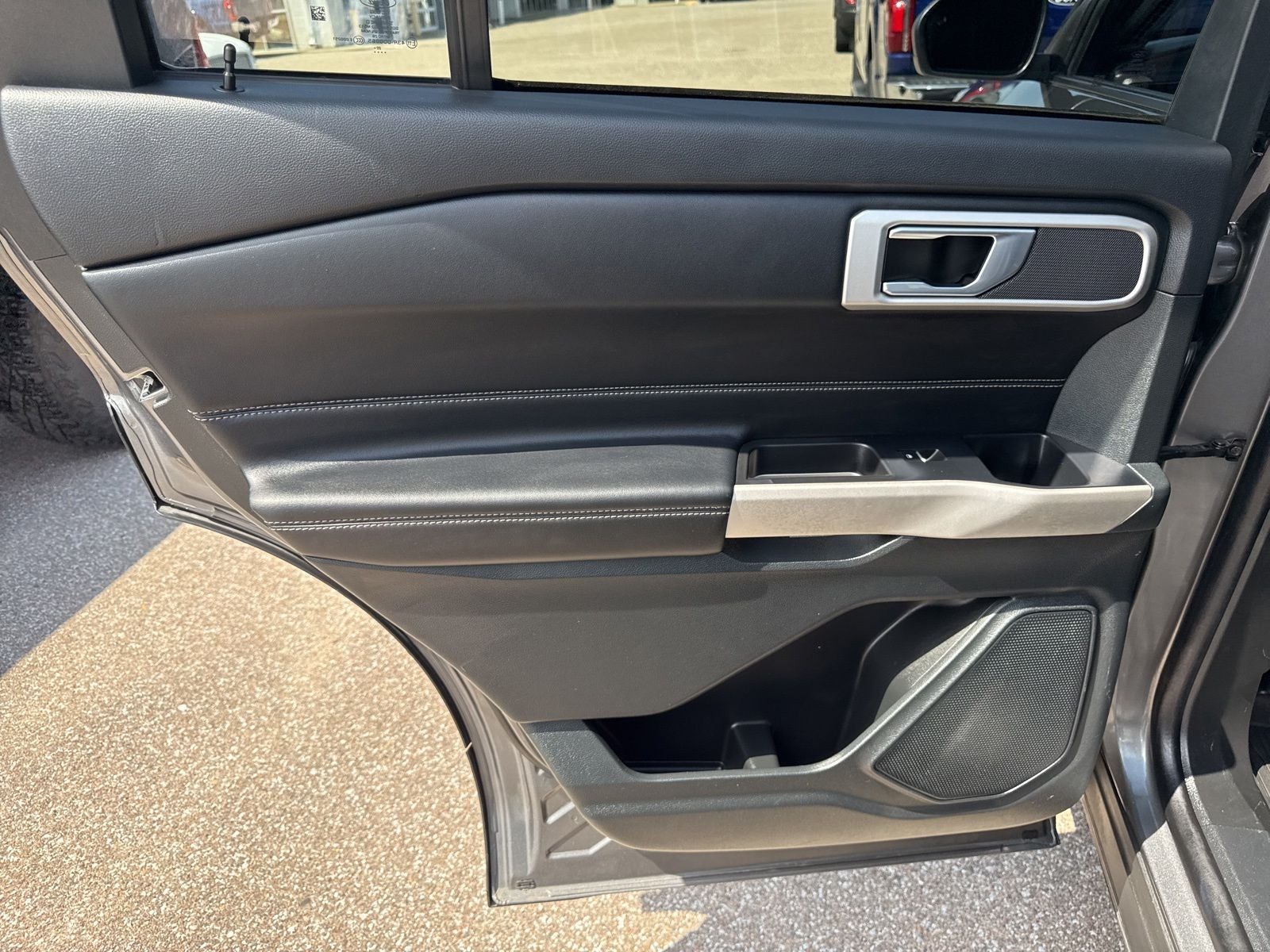 2023 Ford Explorer XLT 202A
