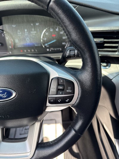 2023 Ford Explorer XLT 202A