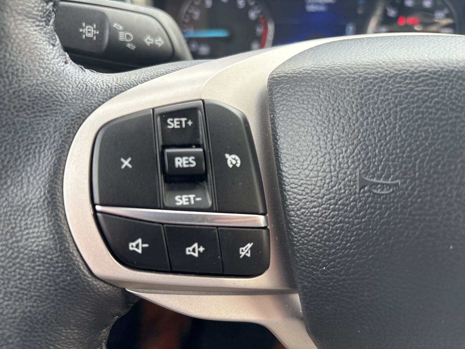 2023 Ford Explorer XLT Sport 202A