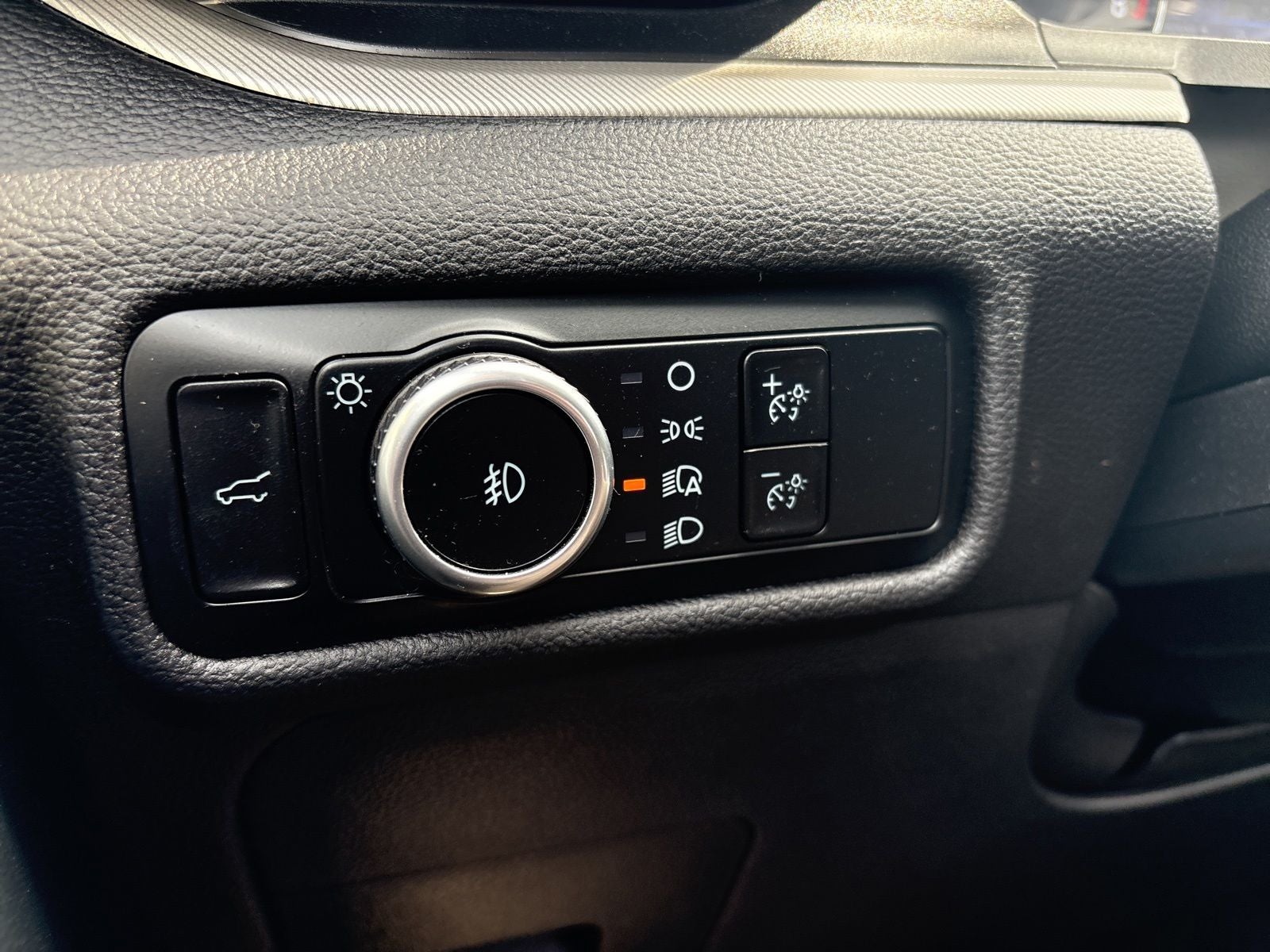 2023 Ford Explorer XLT Sport 202A