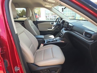2023 Ford Explorer XLT 202A