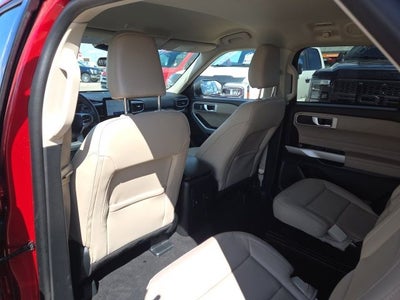 2023 Ford Explorer XLT 202A