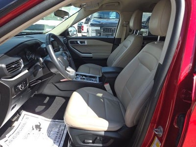 2023 Ford Explorer XLT 202A