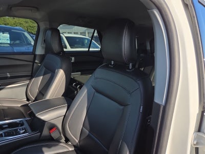 2024 Ford Explorer XLT 202A