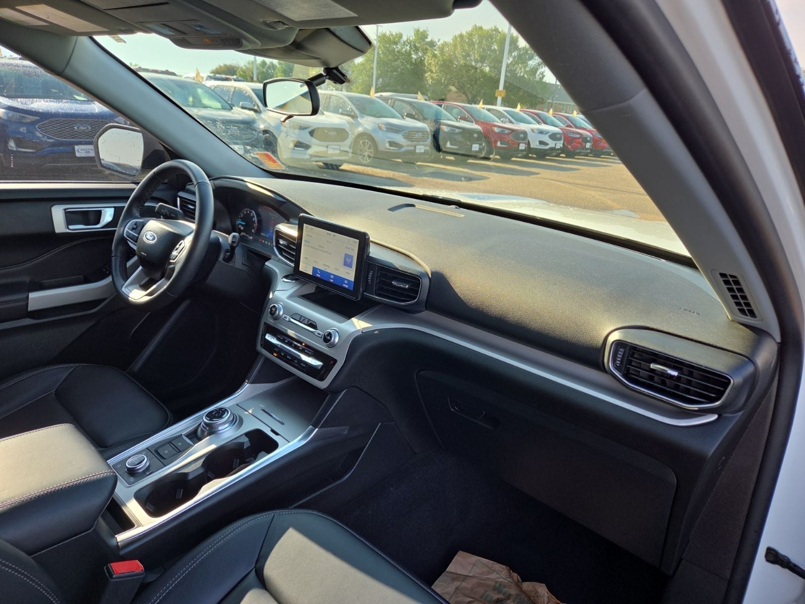 2024 Ford Explorer XLT 202A