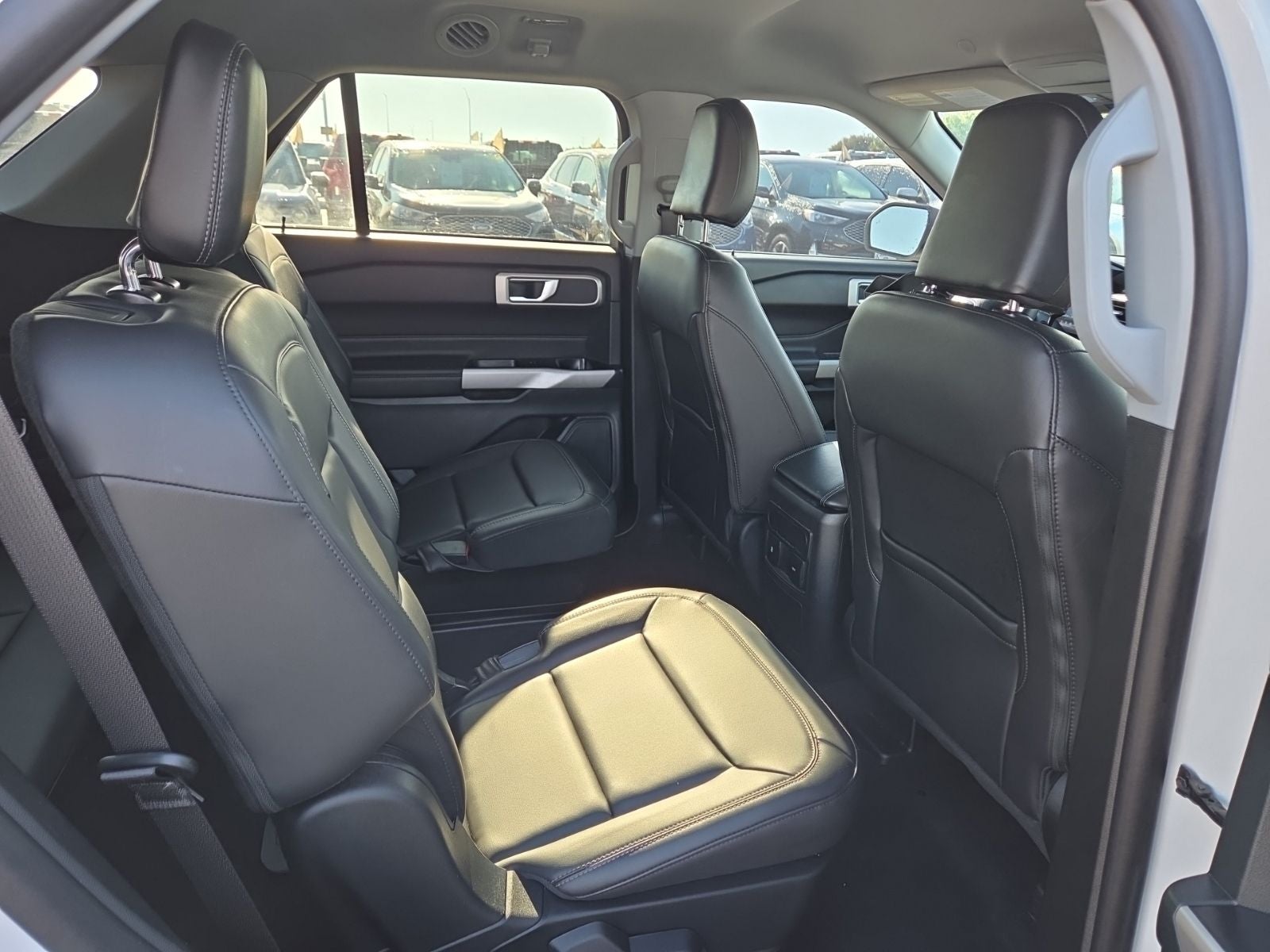 2024 Ford Explorer XLT 202A