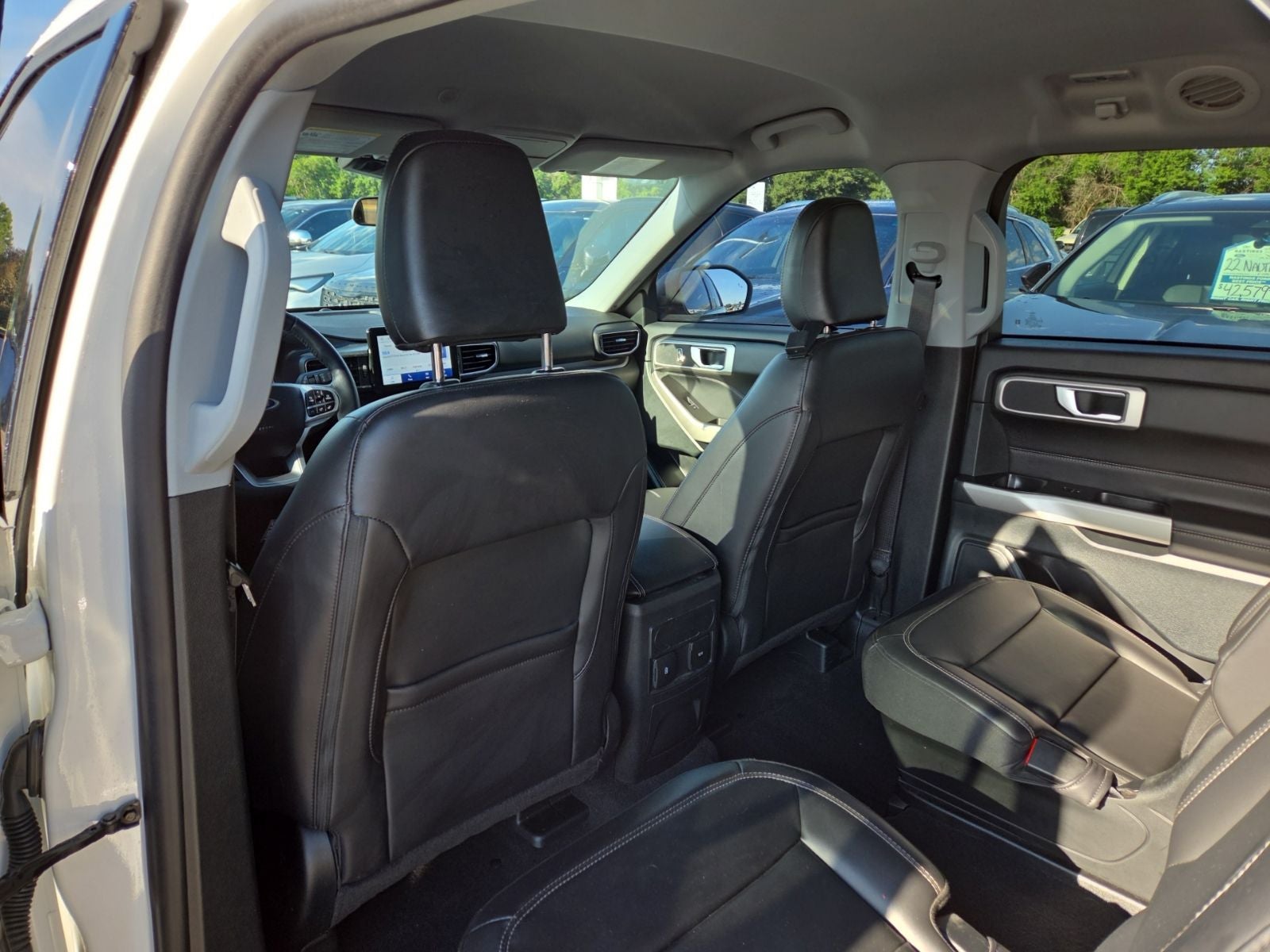 2024 Ford Explorer XLT 202A