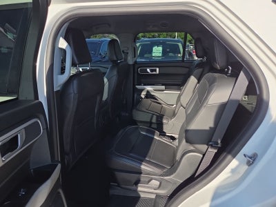 2024 Ford Explorer XLT 202A