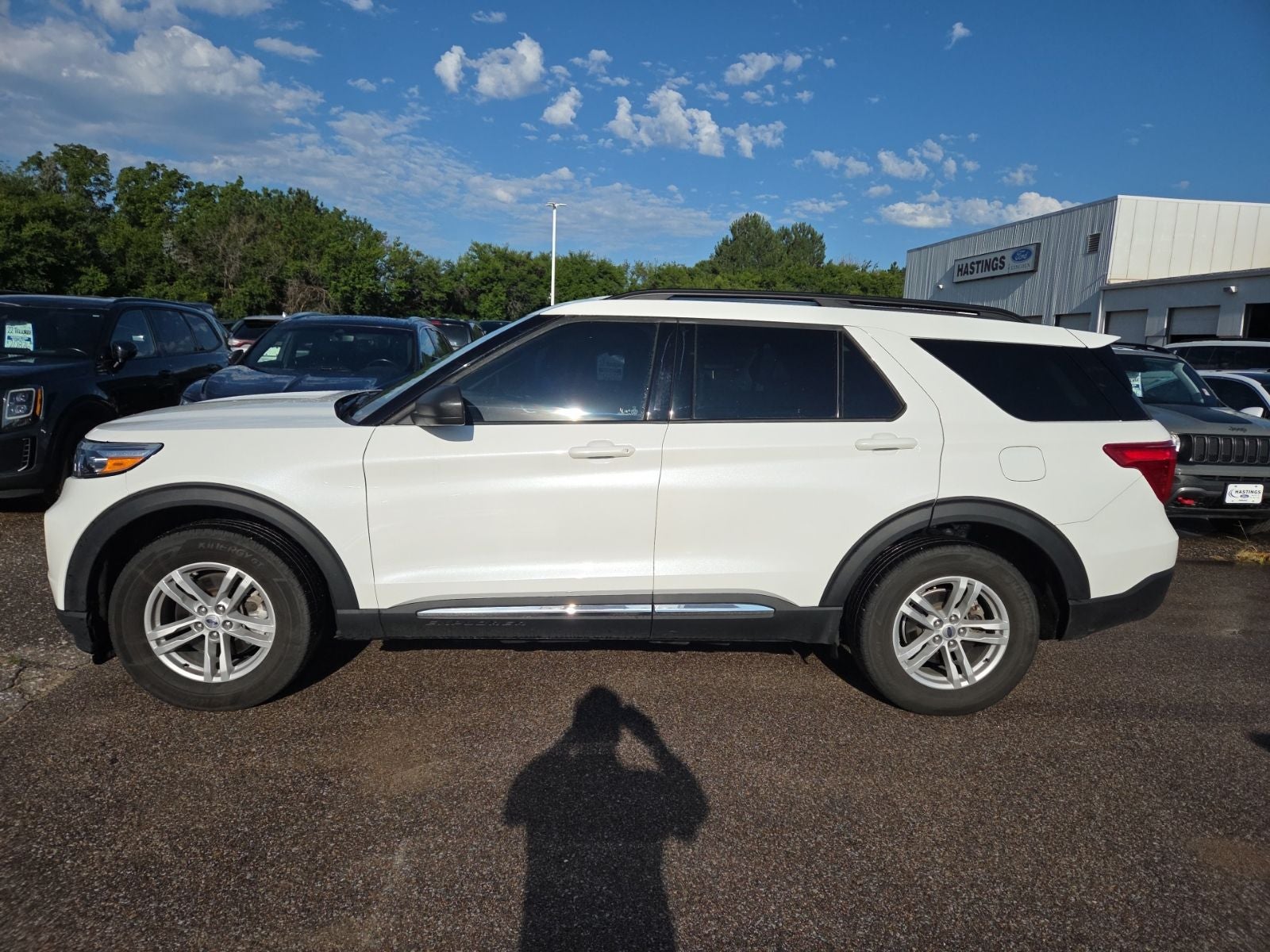 2024 Ford Explorer XLT 202A