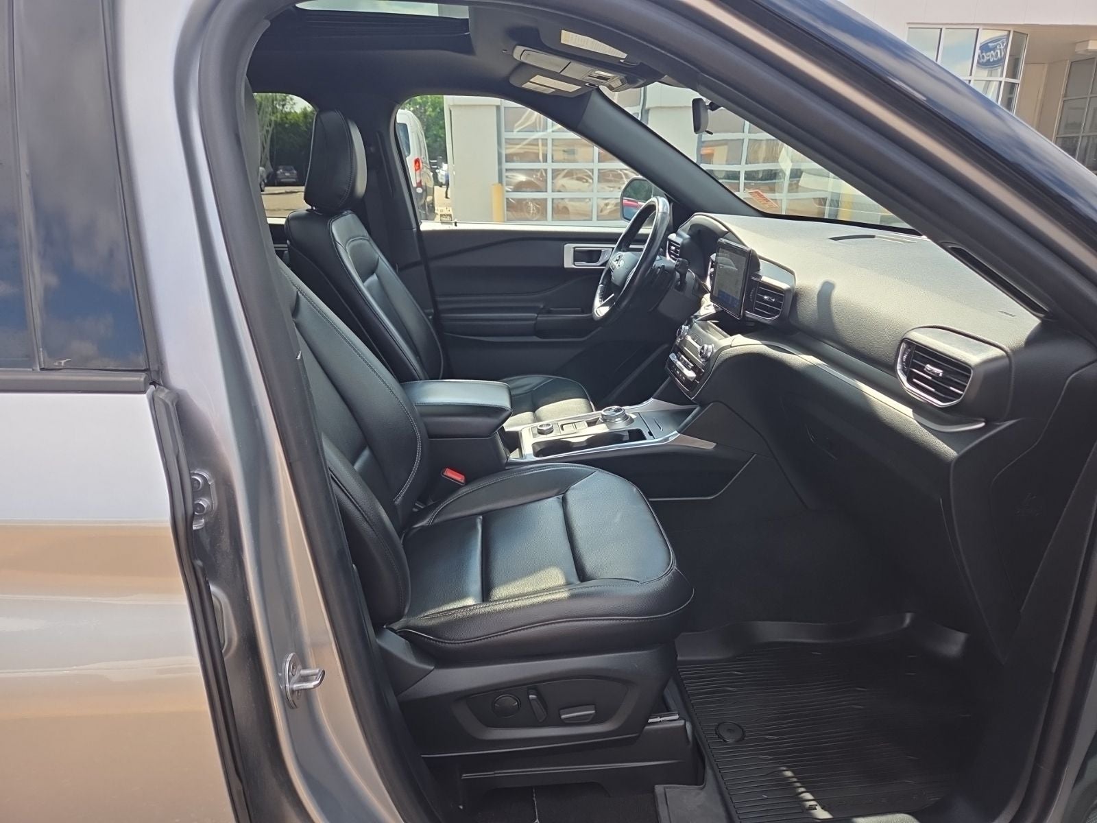 2020 Ford Explorer XLT 202A