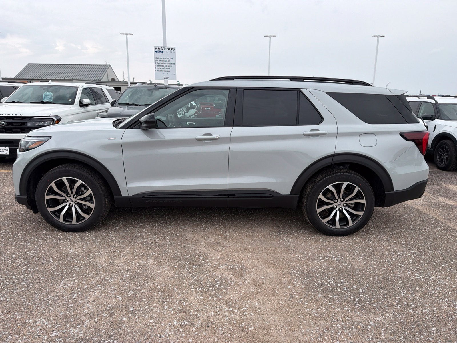 2027 Ford Explorer ST-Line