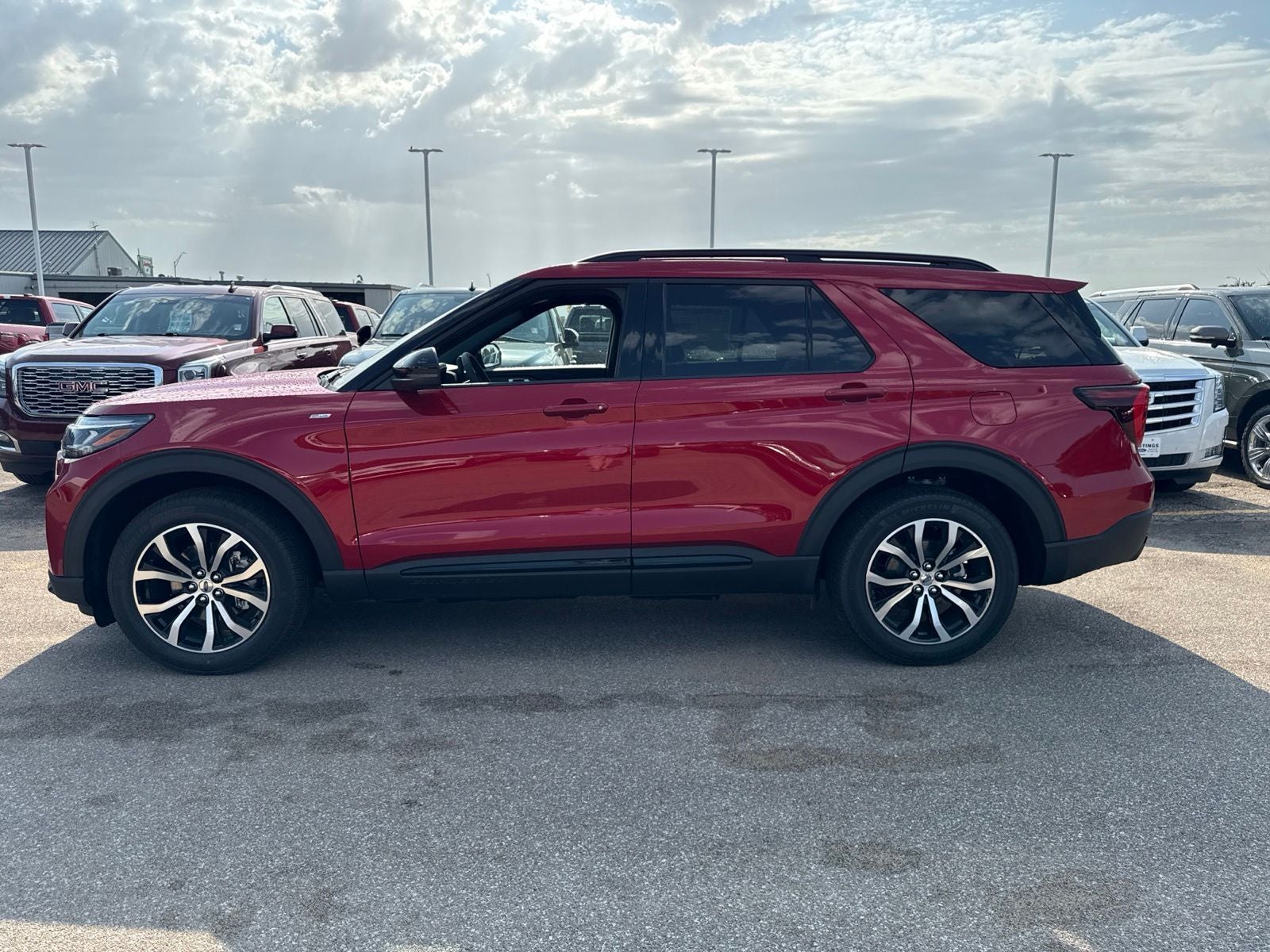 2026 Ford Explorer ST-Line