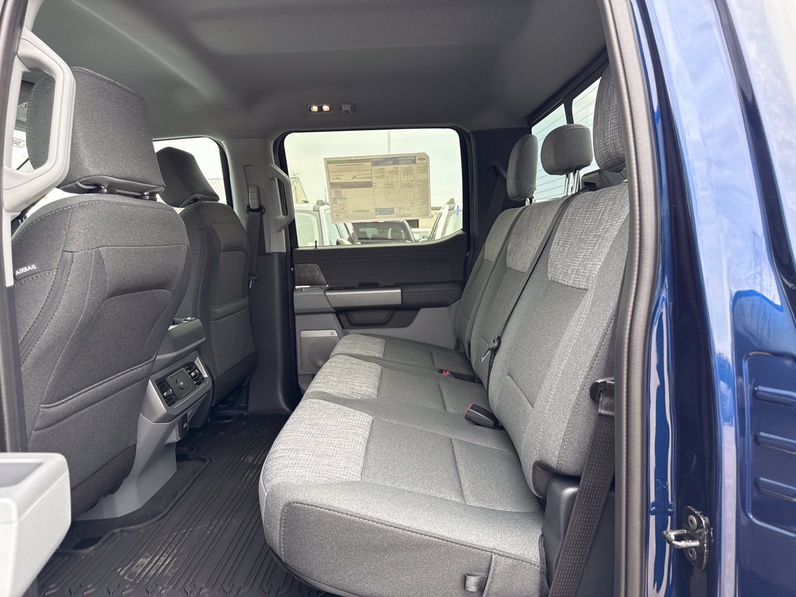 2027 Ford F-250SD XLT