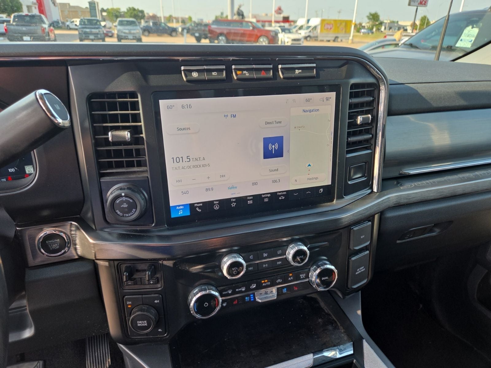 2024 Ford F-250SD Lariat Ultimate Black 608A