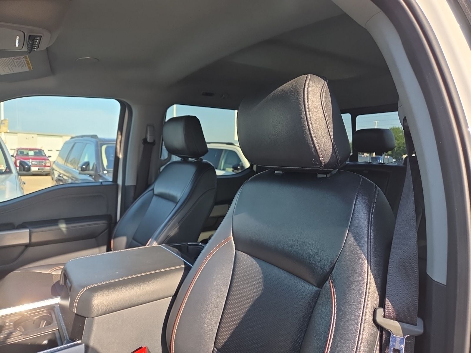 2024 Ford F-250SD Lariat Ultimate Black 608A