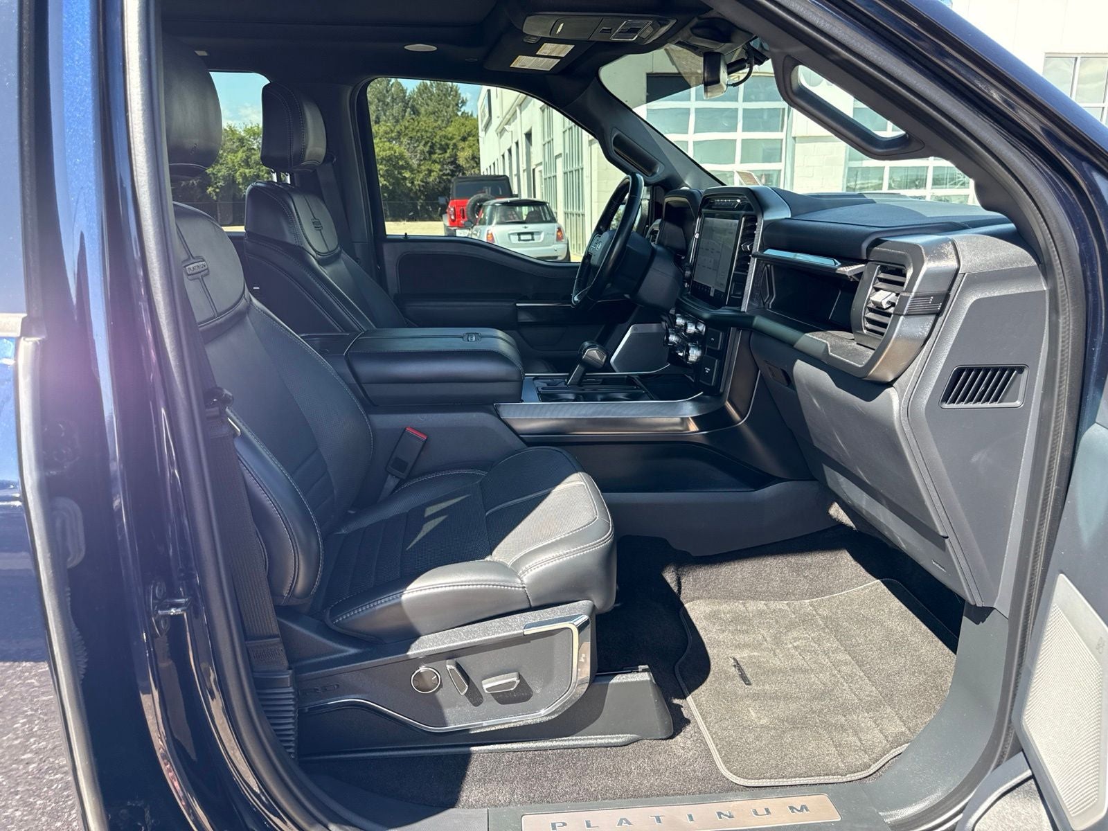 2023 Ford F-150 Platinum Black 701A