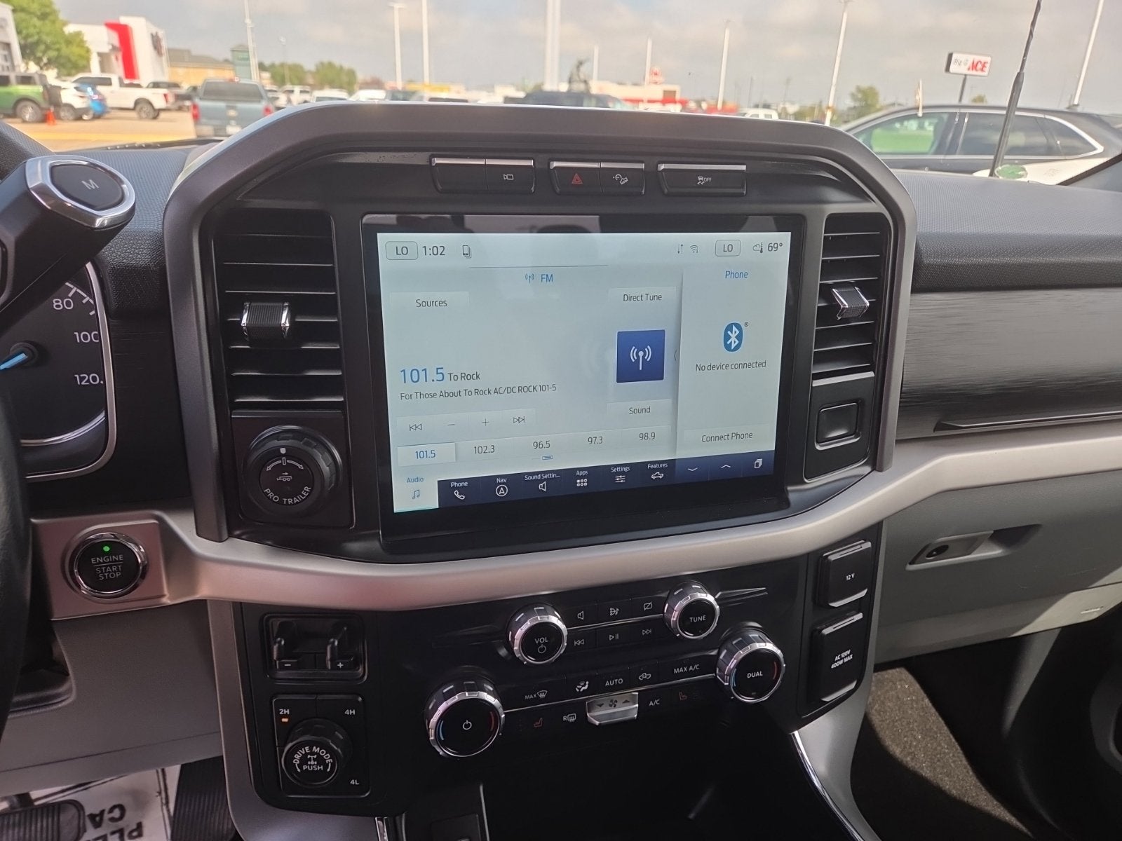 2022 Ford F-150 XLT 302A FX4