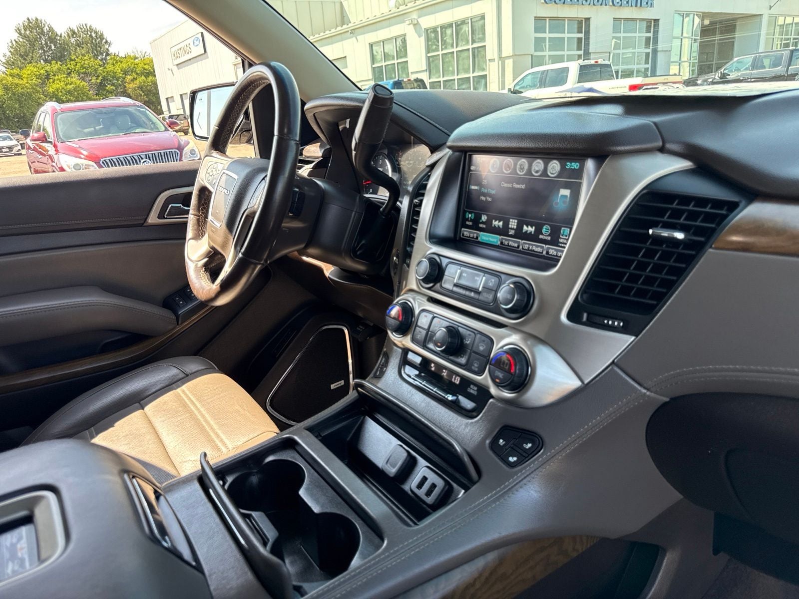 2019 GMC Yukon XL Denali 5SA