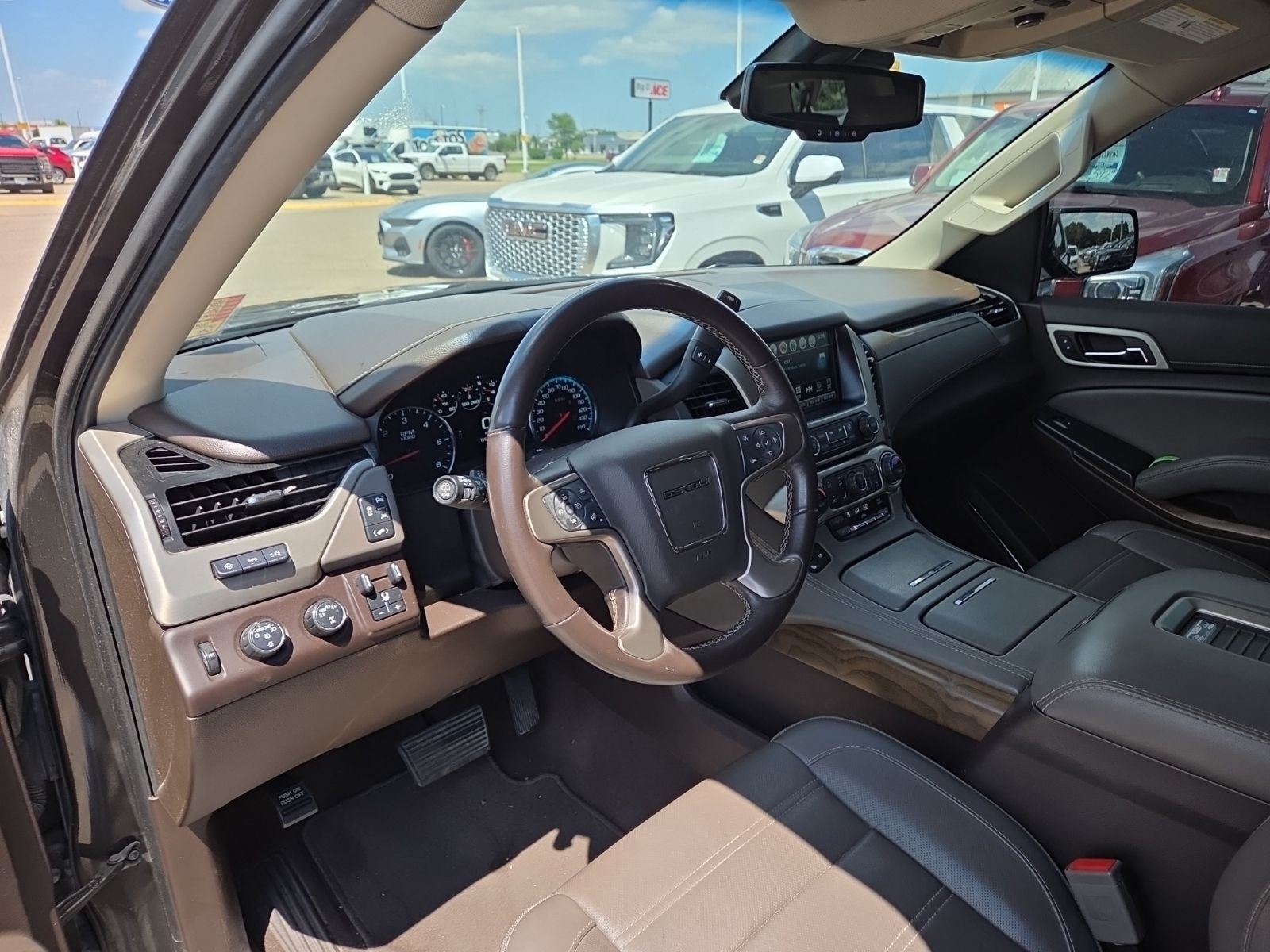 2019 GMC Yukon XL Denali 5SA