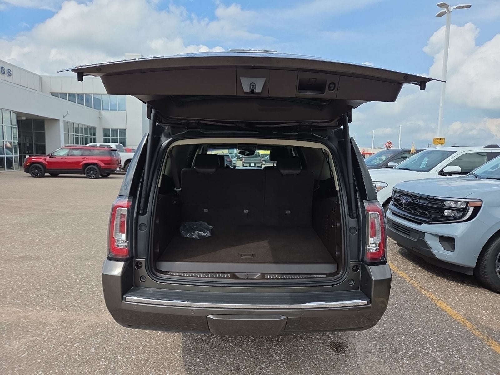 2019 GMC Yukon XL Denali Ultimate 5SA