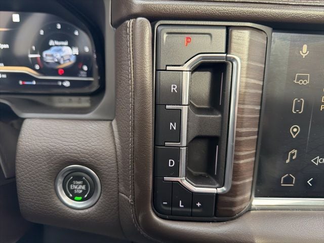 2022 GMC Yukon XL Denali 5SA