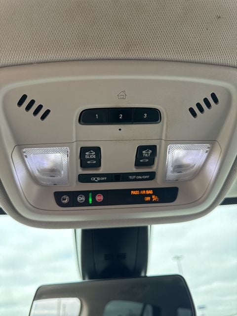 2021 Chevrolet Traverse LT Leather