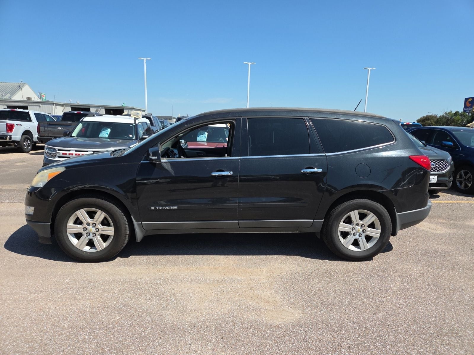2009 Chevrolet Traverse LT 2LT