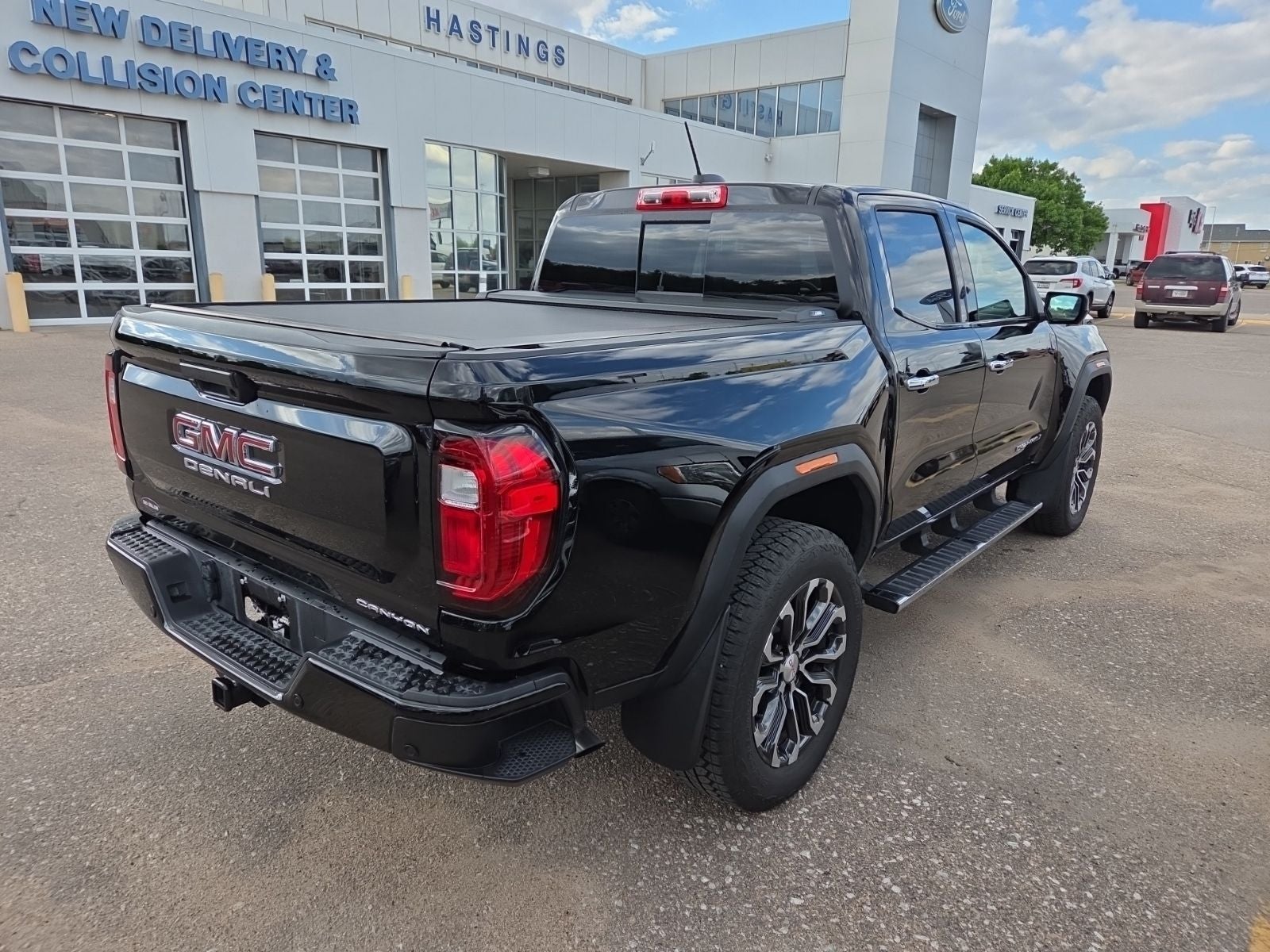 2024 GMC Canyon Denali 5SB