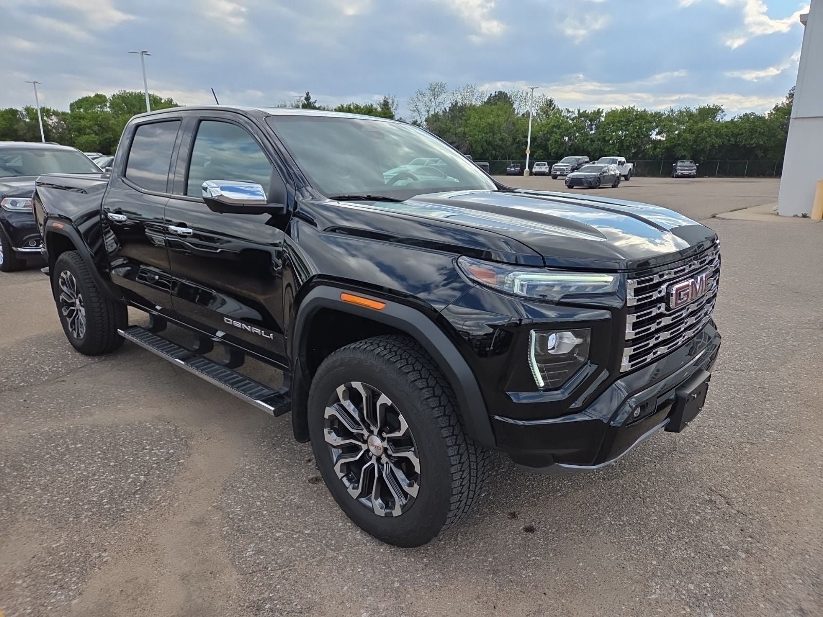 2024 GMC Canyon Denali 5SB