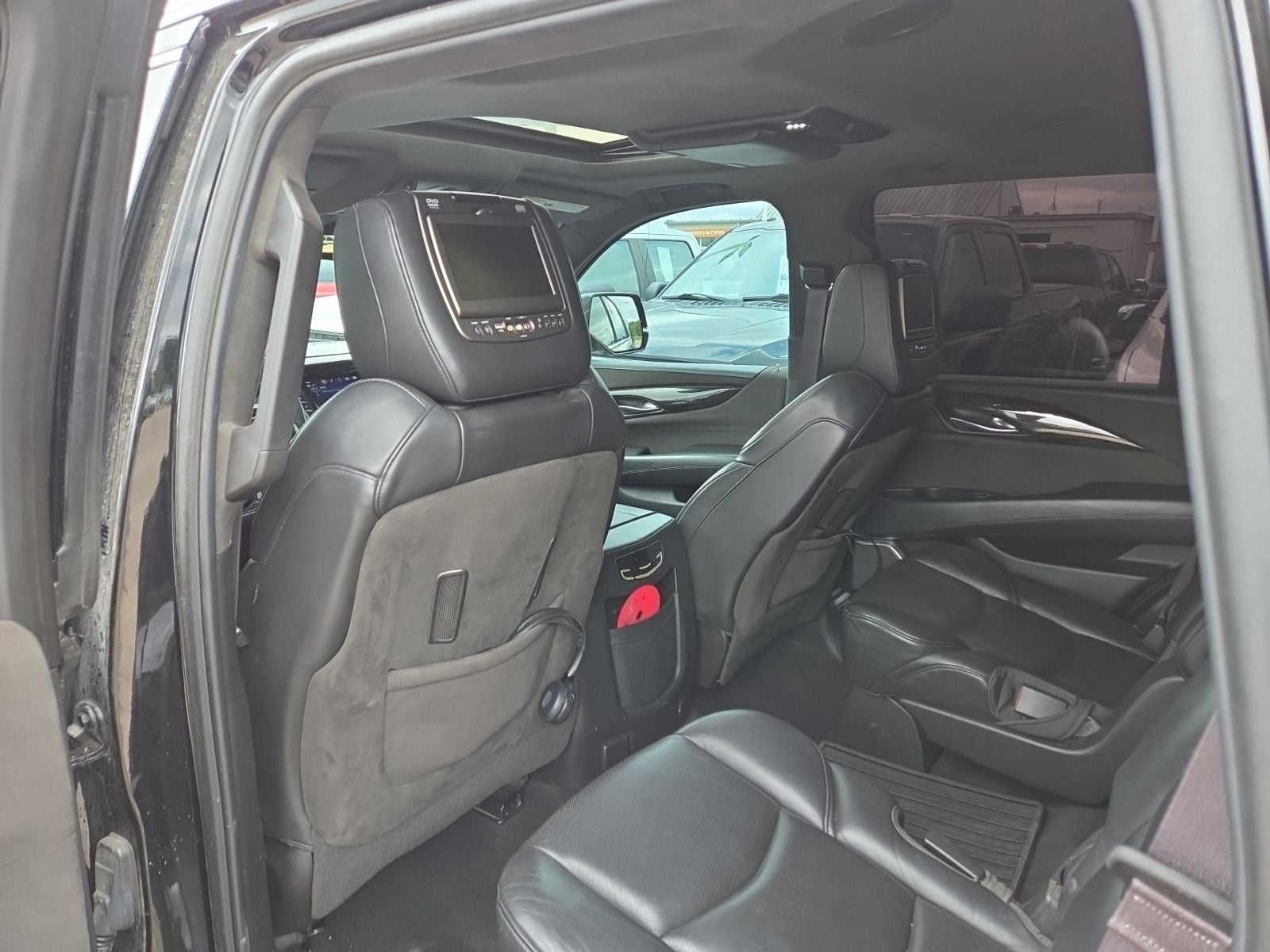 2017 Cadillac Escalade Platinum Edition 1SD