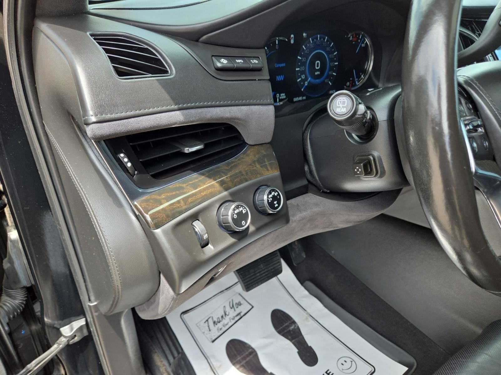 2017 Cadillac Escalade Platinum Edition 1SD