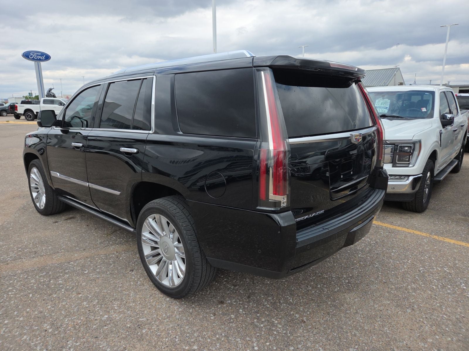 2017 Cadillac Escalade Platinum Edition 1SD