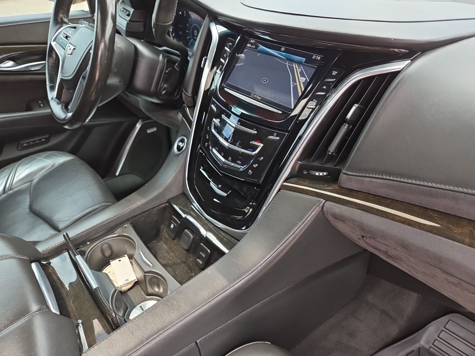 2017 Cadillac Escalade Platinum Edition 1SD