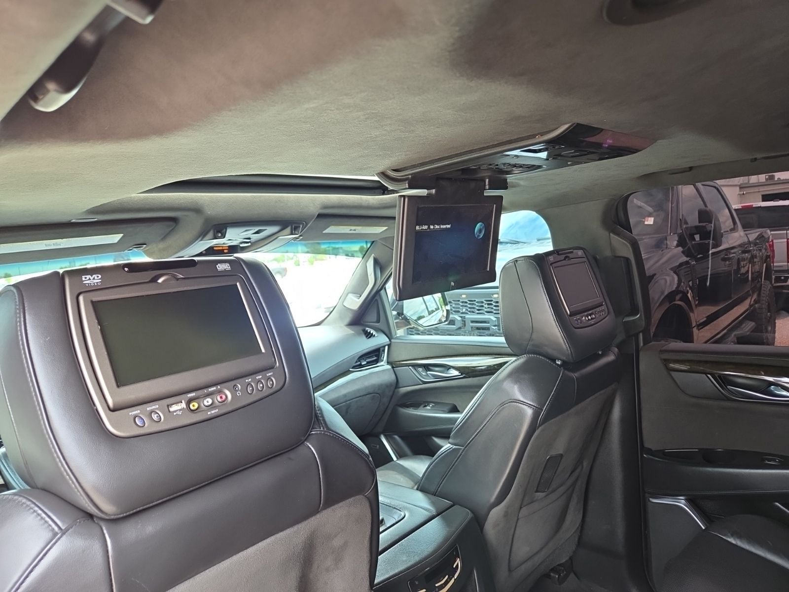 2017 Cadillac Escalade Platinum Edition 1SD