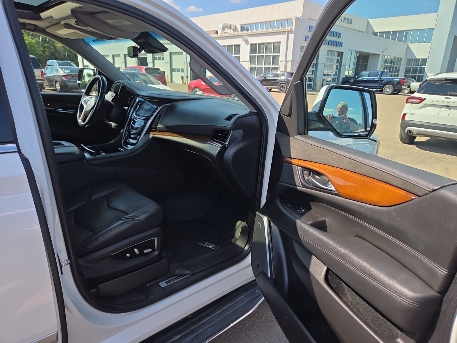 2020 Cadillac Escalade ESV Premium Luxury 1SC